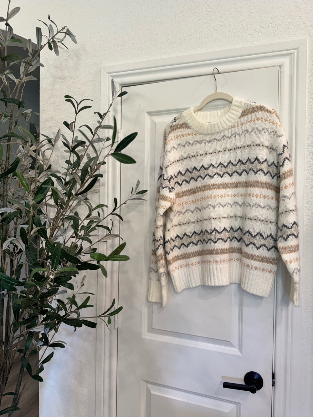 American Eagle Sweater